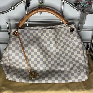 Louis Vuitton artsy mm Damier axuz